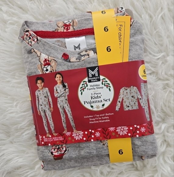 Member's Mark Christmas Kids 2-Piece Pajama Set. Unisex. Grey Dogs Print… - Picture 4 of 7